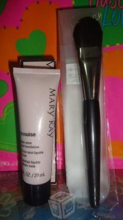 Maquillaje timewise más brocha de mary kay