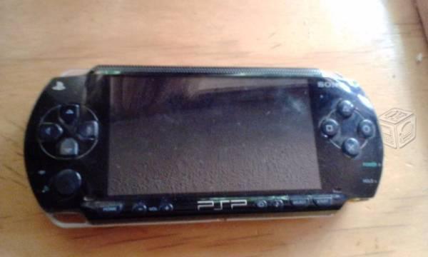 PSP con 2 videojuegos