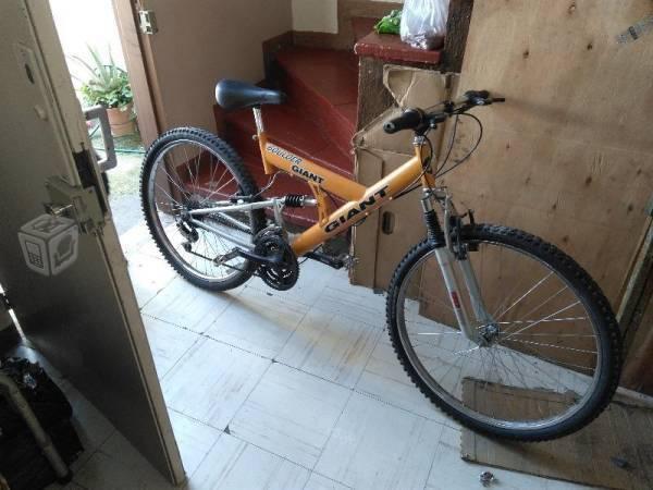 Bicicleta giant rodado 26 de cambios