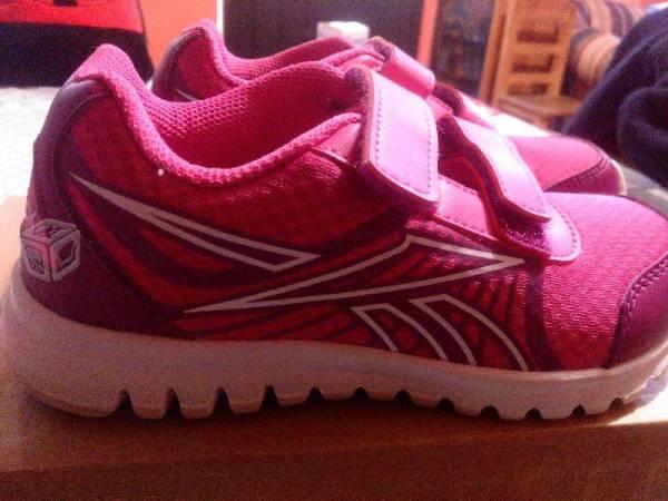 Tenis para niña Reebok sublite speed 2v talla 17.5