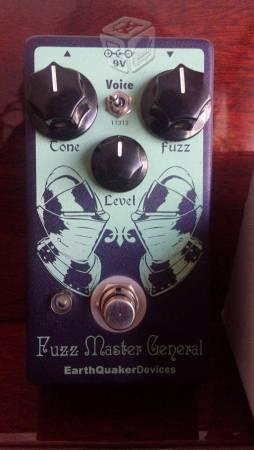 Pedal fuzz Master General de Earthquaker devices