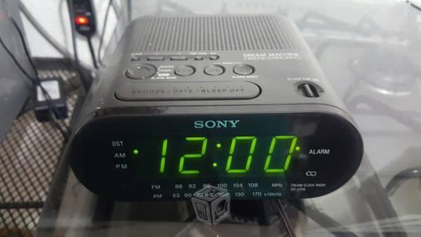 Radio reloj despertador sony