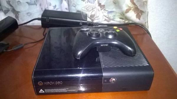 Xbox 360 e 4 gb