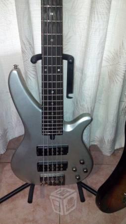 Bajo yamaha rbx 375