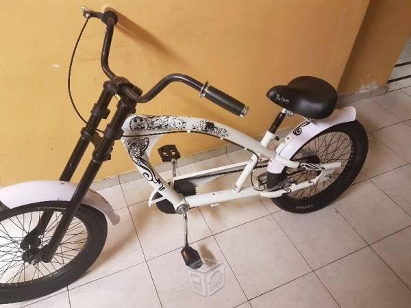 Bicicleta edición especial BATMAN tipo choper