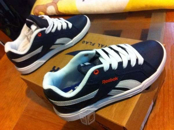 Tenis reebok talla 21.5