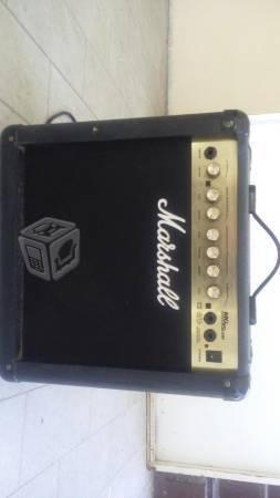 Amplificador Marshall MG15cdr 45w