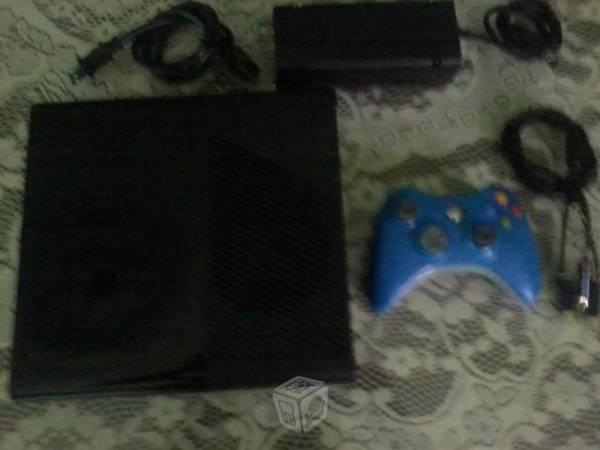Xbox 360 E 1 Control y Cables
